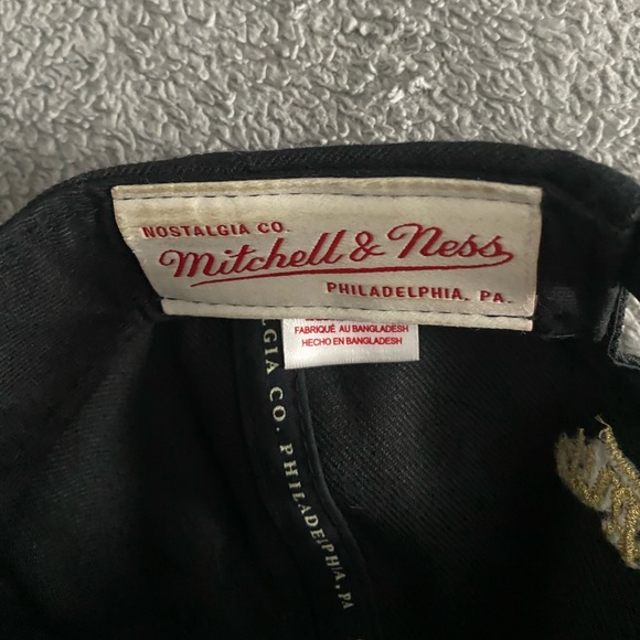 Houston Rockets SnapBack (Official Mitchell & Ness) - Picture 8 of 8